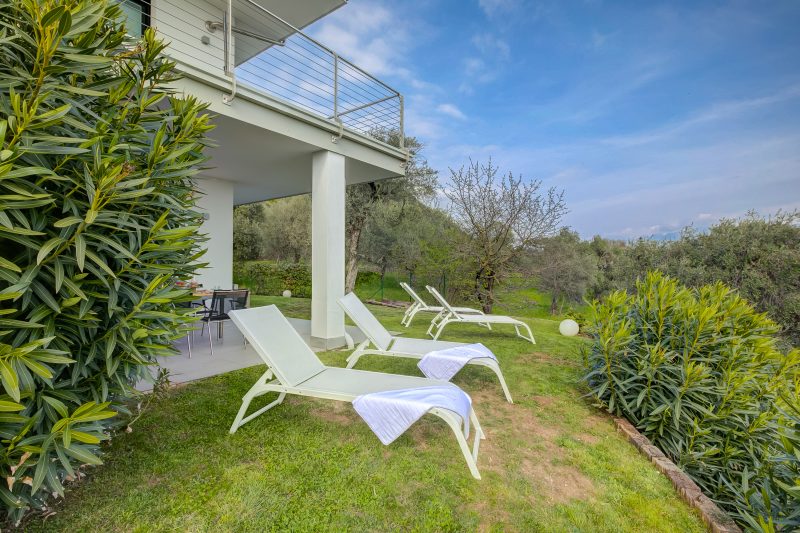 Casa Oleandri Shared Pool & Lake View