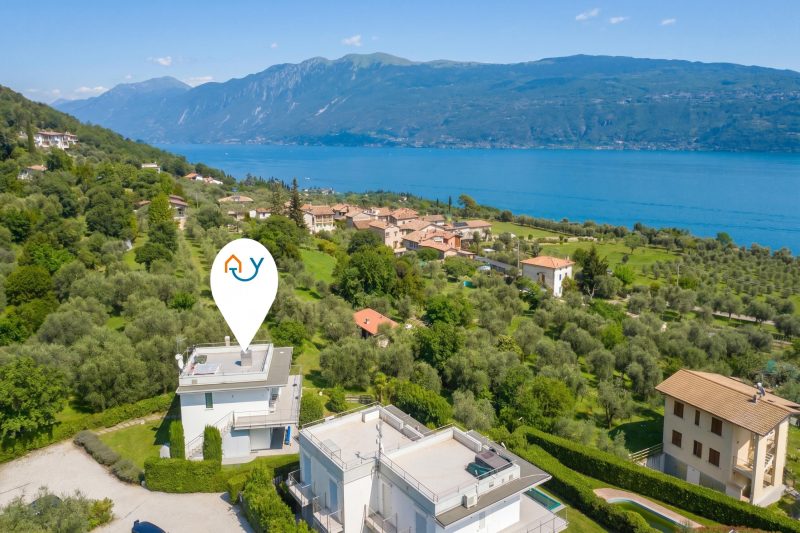 Casa Oleandri Shared Pool & Lake View