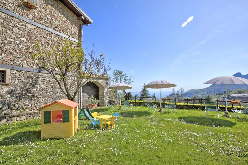 Liano Iris-Private Terrace & parking