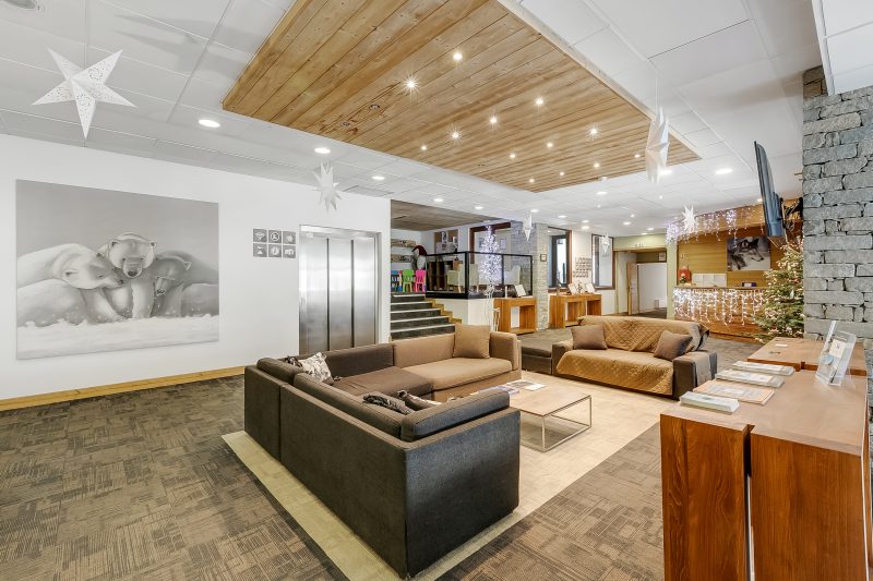 l'Ours Bleu B33 Ski-In at Vallorcine| Shared Pool, Gym & Wellness