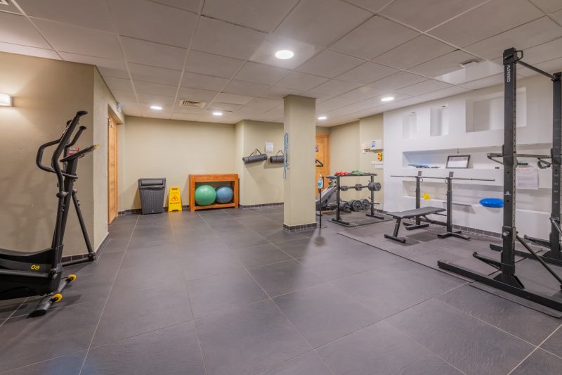 l'Ours Bleu B13 Ski-In at Vallorcine| Shared Pool, Gym & Wellness