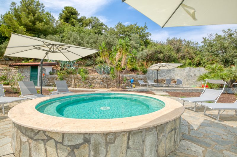 Villa Luce del Sol with Pool - L