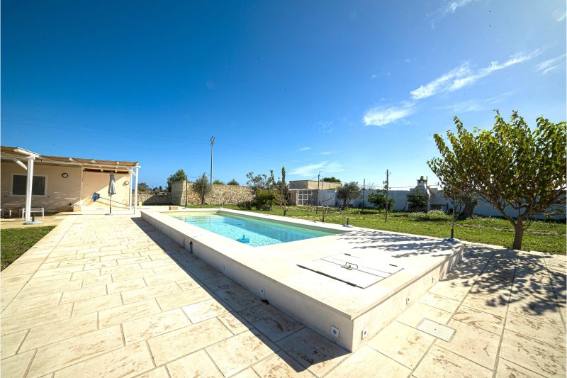 La Rimunda Alba Otranto Shared Pool