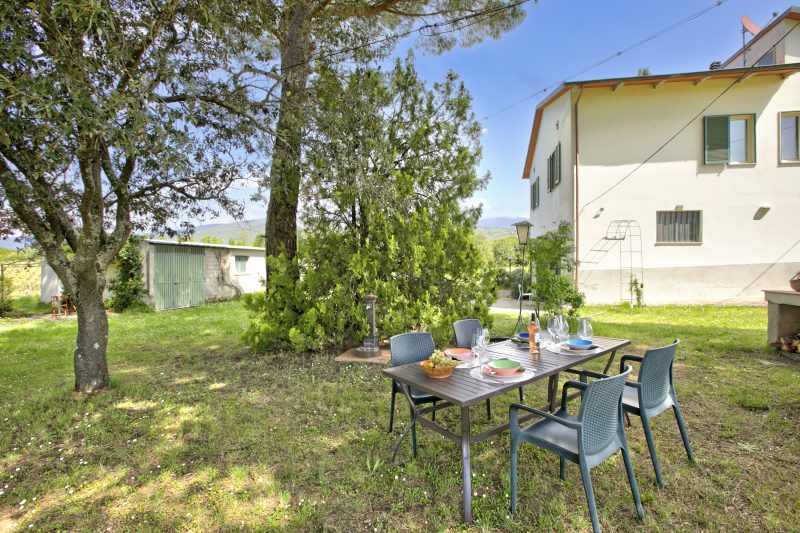 Tuscan Country House with Private Garden for 6