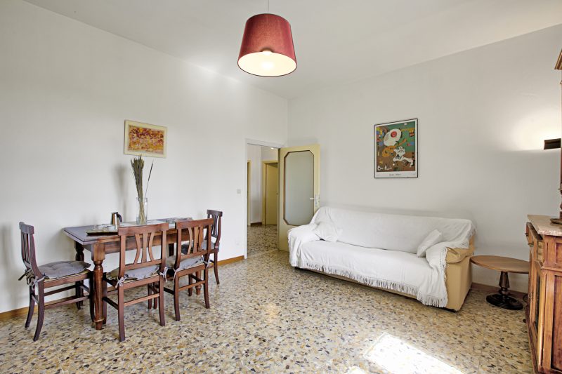 Tuscan Country House with Private Garden for 4