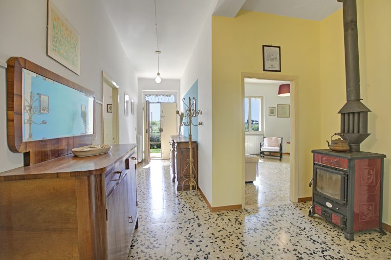 Tuscan Country House with Private Garden for 4