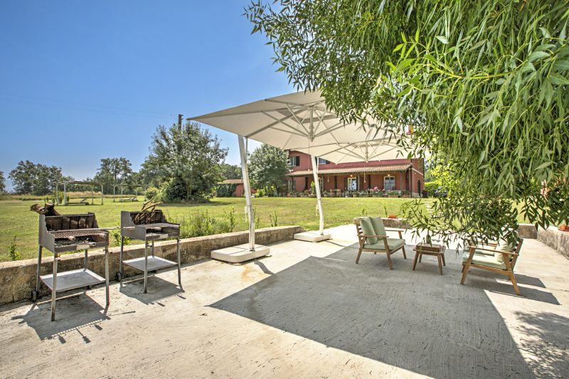 Relaxing Family Villa Roses Shared Pool10