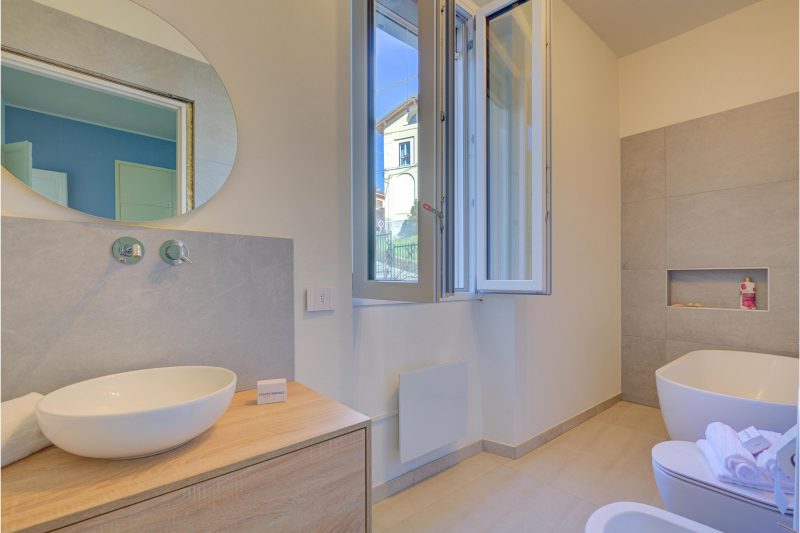 Villa La Rocca: Mountain and Lake Maggiore View