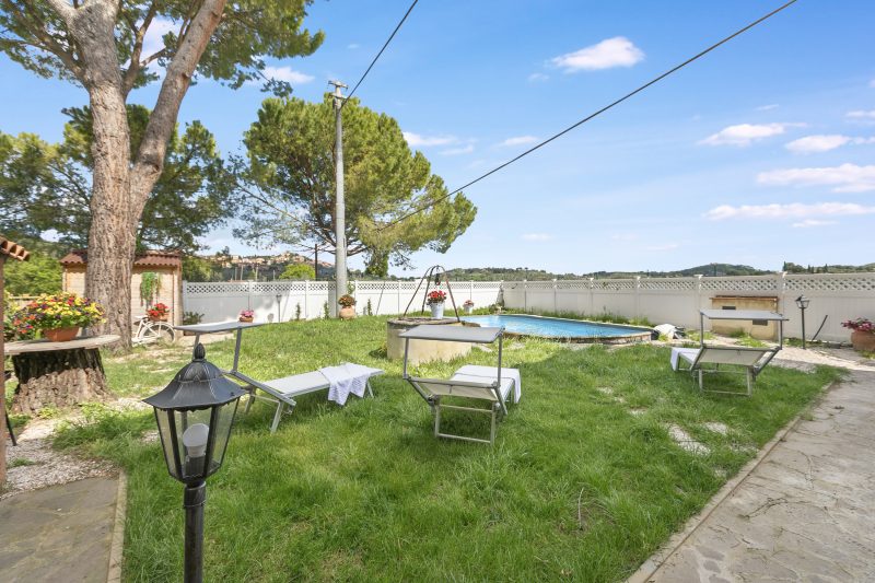Studio With Pool And Garden