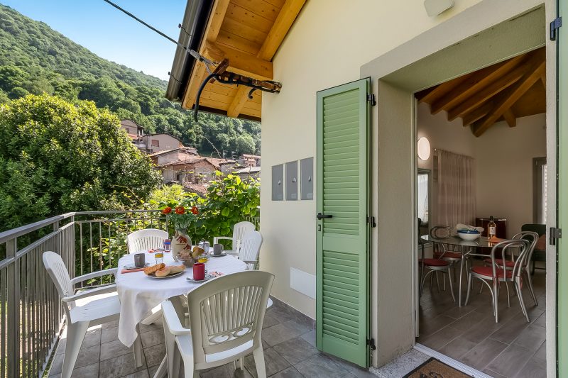 Residenza Quadrifoglio: Valley-view Villa with Private garden
