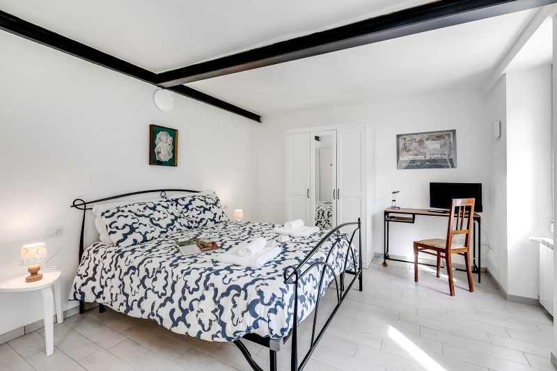Residenza Quadrifoglio: Valley-view Villa with Private garden