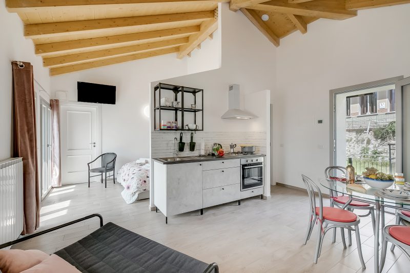 Residenza Quadrifoglio: Valley-view Villa with Private garden