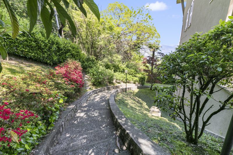 Lake View Escape Apartment with Pool, & Terrace in Stresa
