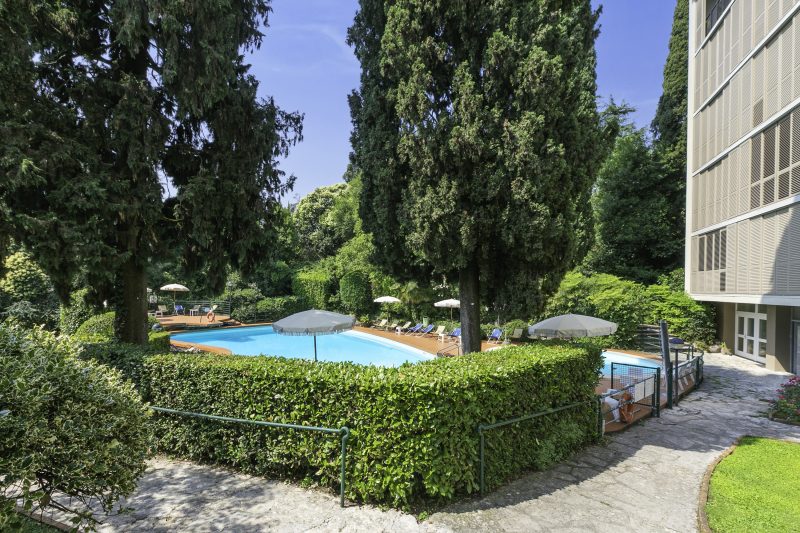 Hendrik Vittoriale Lake View Shared Pool