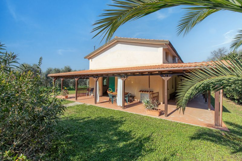 Eucalipto Apartment with Shared Pool, Near The Sea