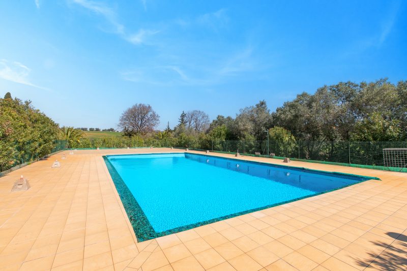 Eucalipto Apartment with Shared Pool, Near The Sea