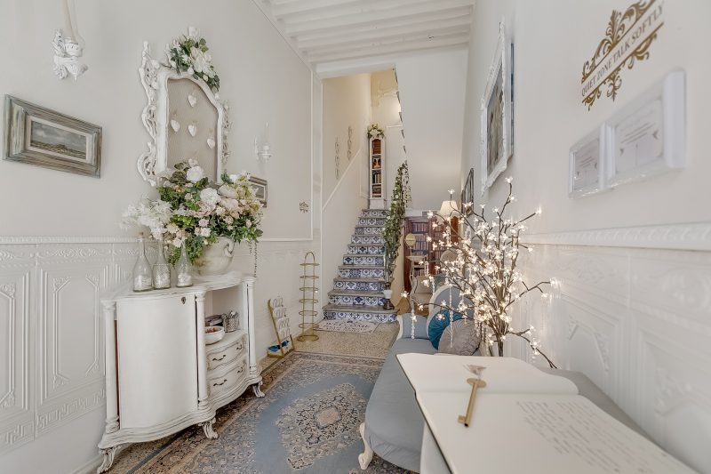 Romantic Apt Jacuzzi,Private Garden & Pet Friendly