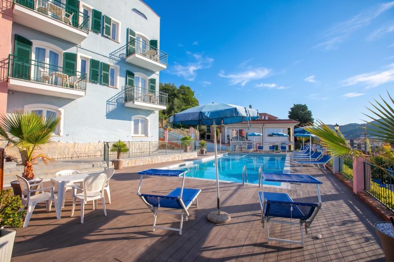 Seaview Pool Retreat - M7