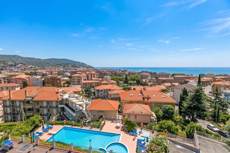 Seaview Pool Retreat - B28