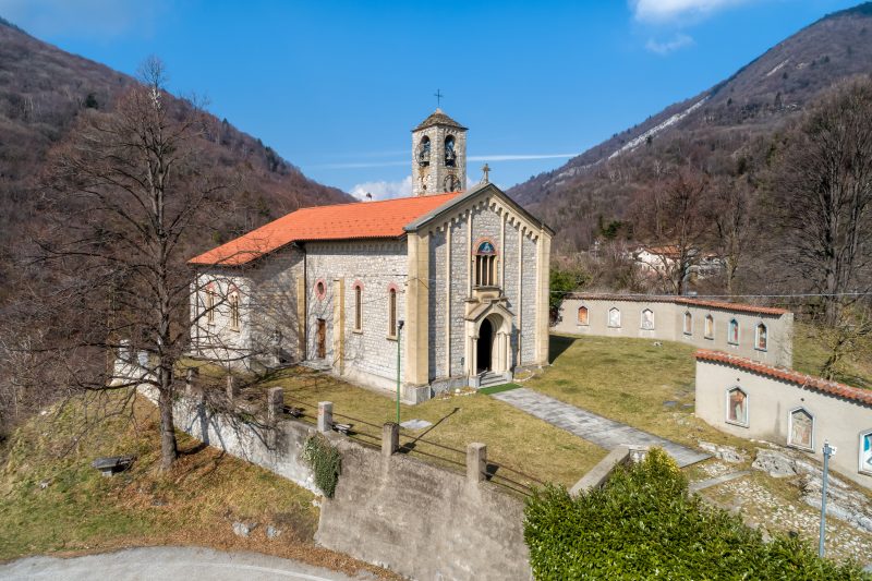 Viola Apartment Lake Maggiore Retreat w/ Private Garden & Parking