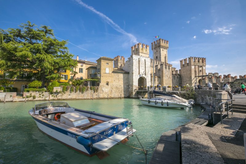 Magnolia House: Sirmione Apt for 4 with Shared Pool