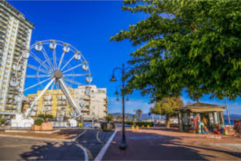 Bedo House - Beachfront Sea View Apartment in Follonica
