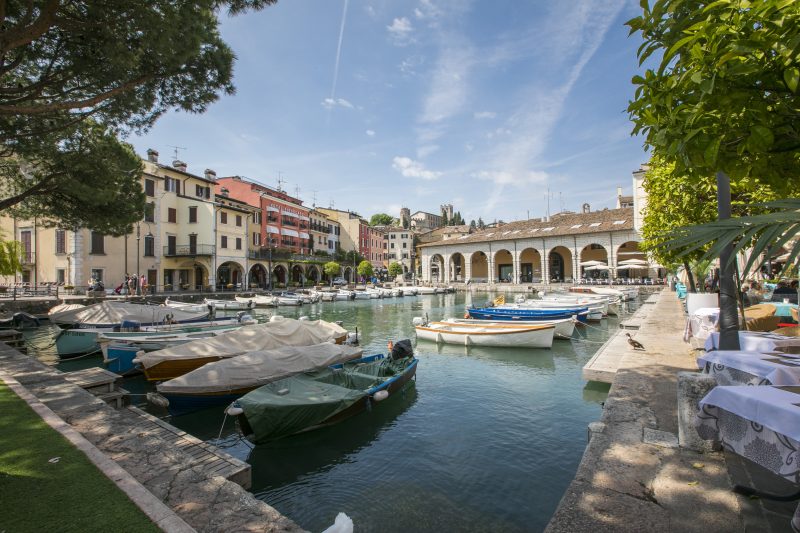 Appartamento di Tommaso Central Desenzano w/ A/C sleeps 4