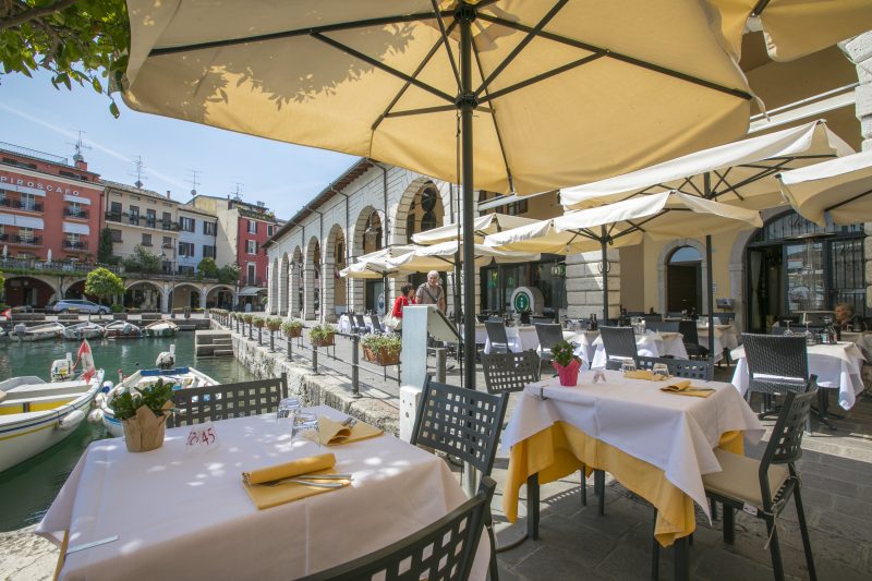 Appartamento di Tommaso Central Desenzano w/ A/C sleeps 4
