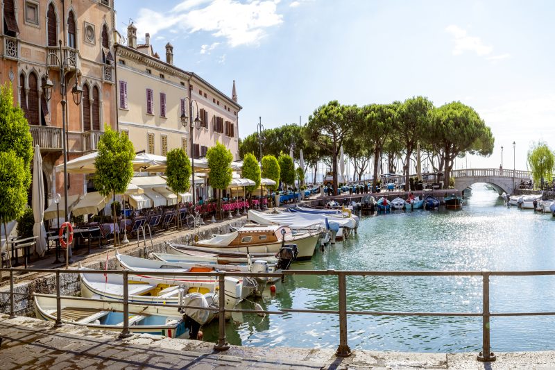 Villa Mimosa Near Desenzano Old Town Apt 2 Parking, A/C, WiFi