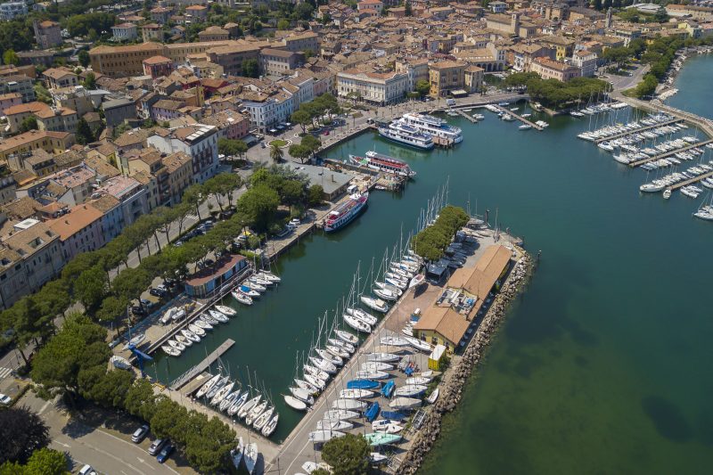 Villa Mimosa Near Desenzano Old Town Apt 1 Parking, A/C, WiFi