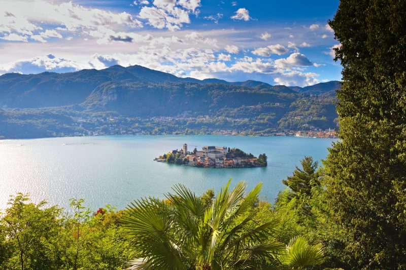 Zio Enry Terrace Apartment in Orta Lake