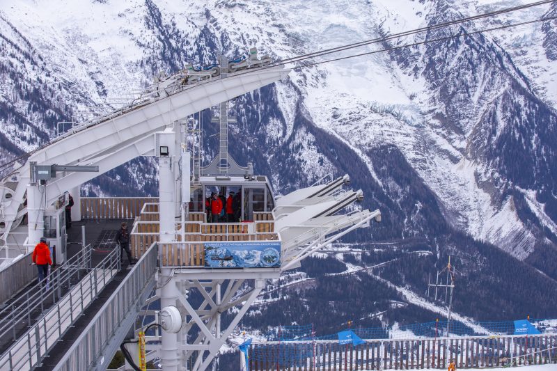 V Loriaz 32: Beside Ski Lift; Pool, Sauna & Gym