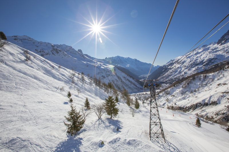 V Buet 53: Beside Ski Lift; Pool, Sauna & Gym