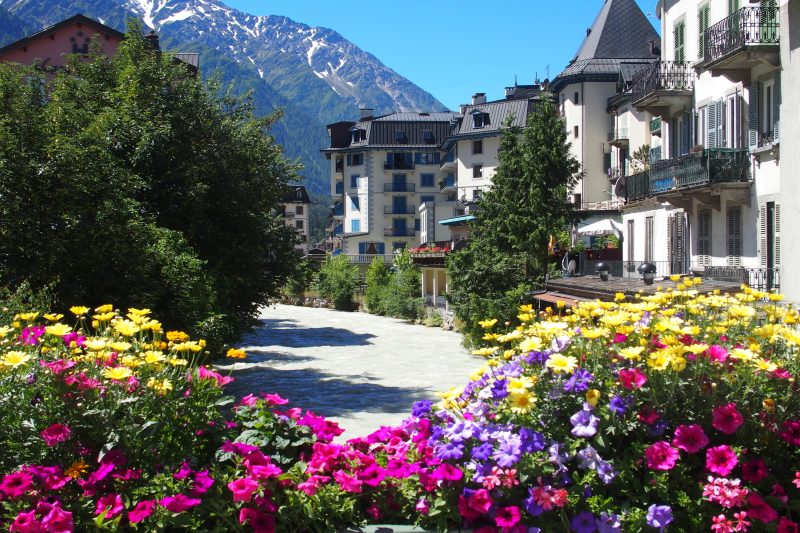 V Buet 52: Beside Ski Lift; Pool, Sauna & Gym