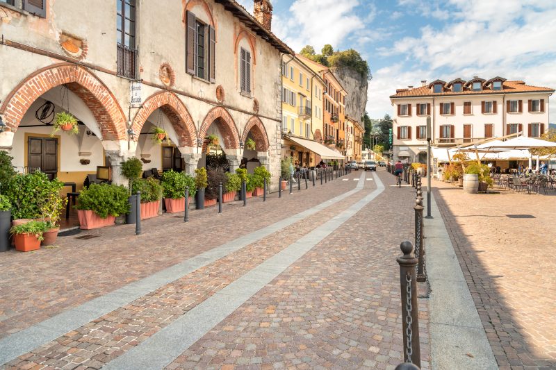 La Voce Del Lago - Historic Lakefront Stay in Arona