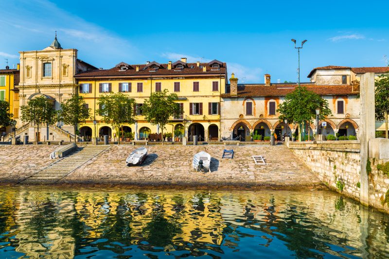 La Dolce Vita Pied dans L' Eau: Balcony and A/C