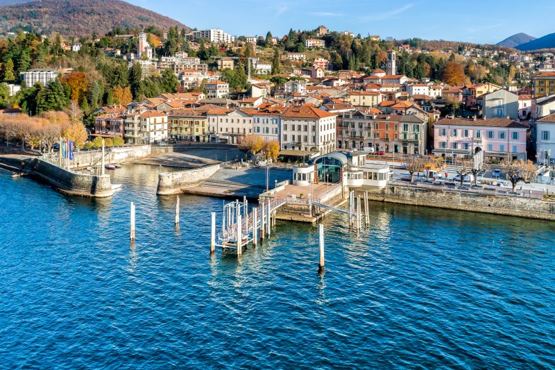 Residenza Gardenia - Lake View Balcony Apartment in Luino Center