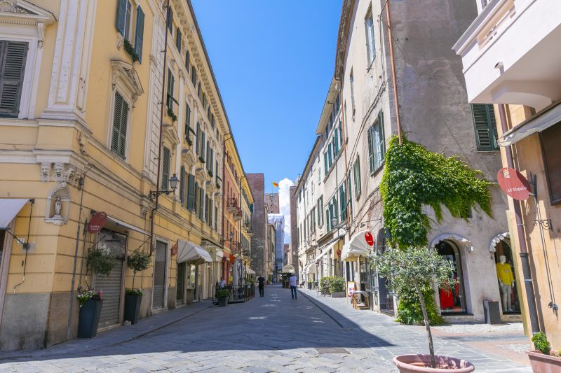 La Casetta Sull'Albero - with Balcony, Garden & Parking