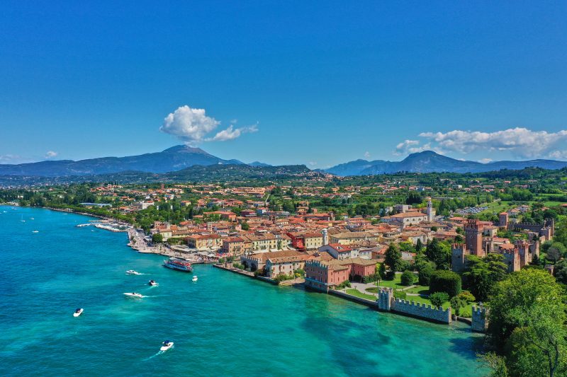 Casa Mondragon In Lazise w/ Private gazebo with table+chairs & Parking
