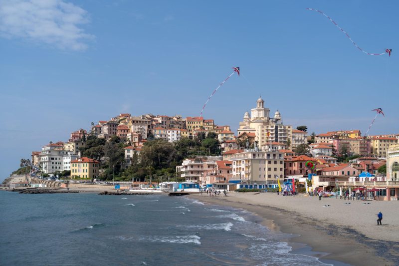 Sunrise Apartment Seaview 100m to Beach