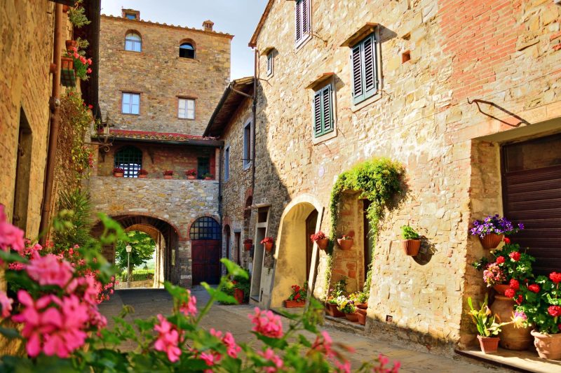 Luxury Chianti Road - 3BR Free Parking